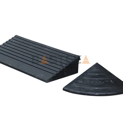 Black Rubber Kerb Ramp