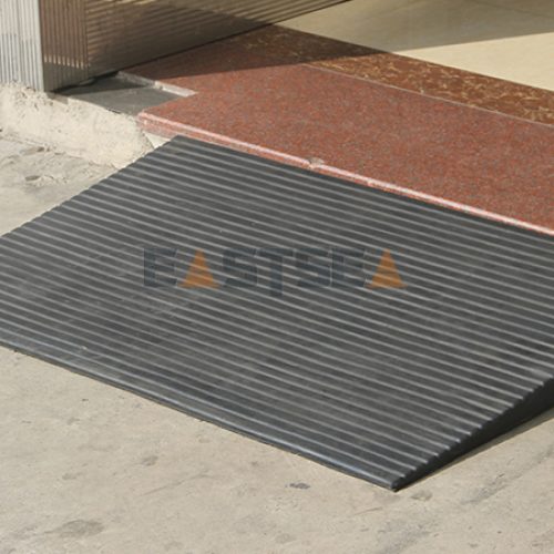 Extensible Car Threshold Ramp