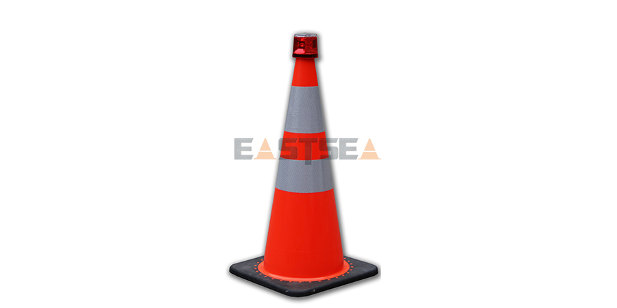 PVC Traffic Cone With Light Lock Topper -2