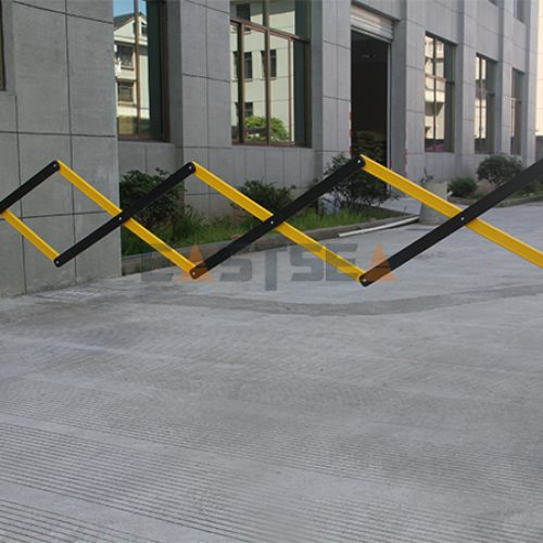 Heavy Feet Expandable barrier