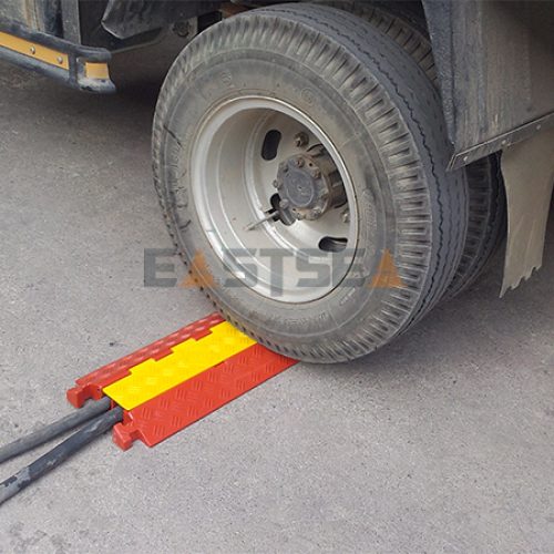 Small Type Heavy Duty PU 2-Channel Cable Protector