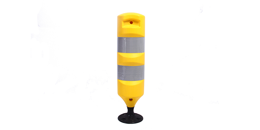 SpringBack Delineator Bollard