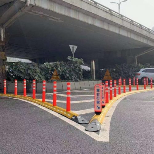 Lane Separator With Flexible Post