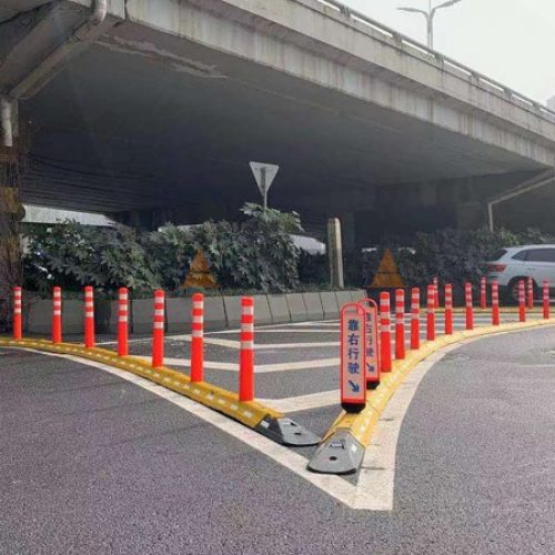 Lane Separator With Flexible Post